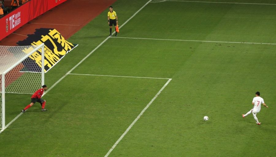  罗马队长任意球破门，狼王率队攻克魔鬼主场  